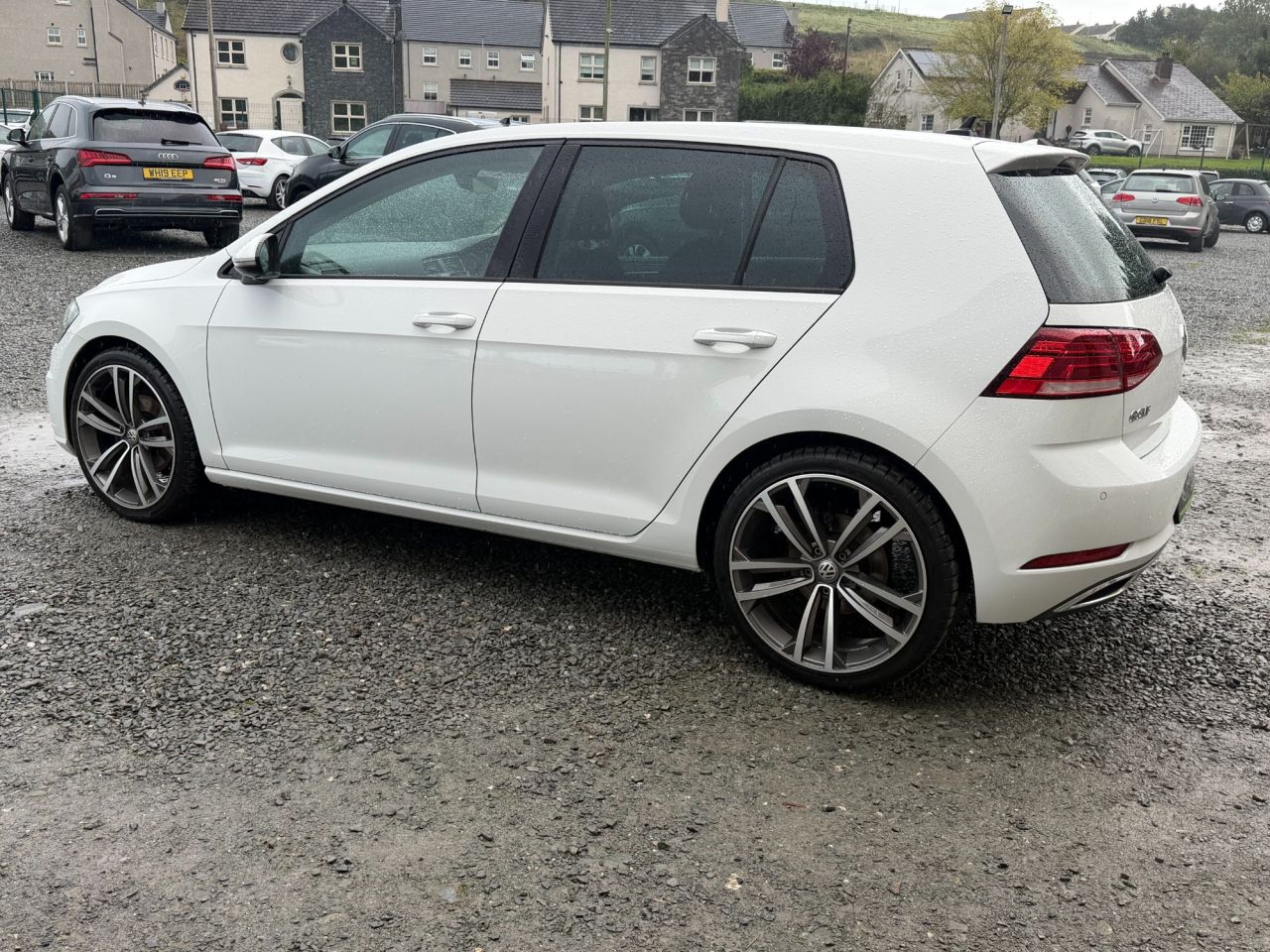 2017 VOLKSWAGEN GOLF 1.6 TDI GT Hatchback 5dr Diesel Manual Euro 6 (s/s) (115 ps) - vehicle photo 4 for sale on PureCar