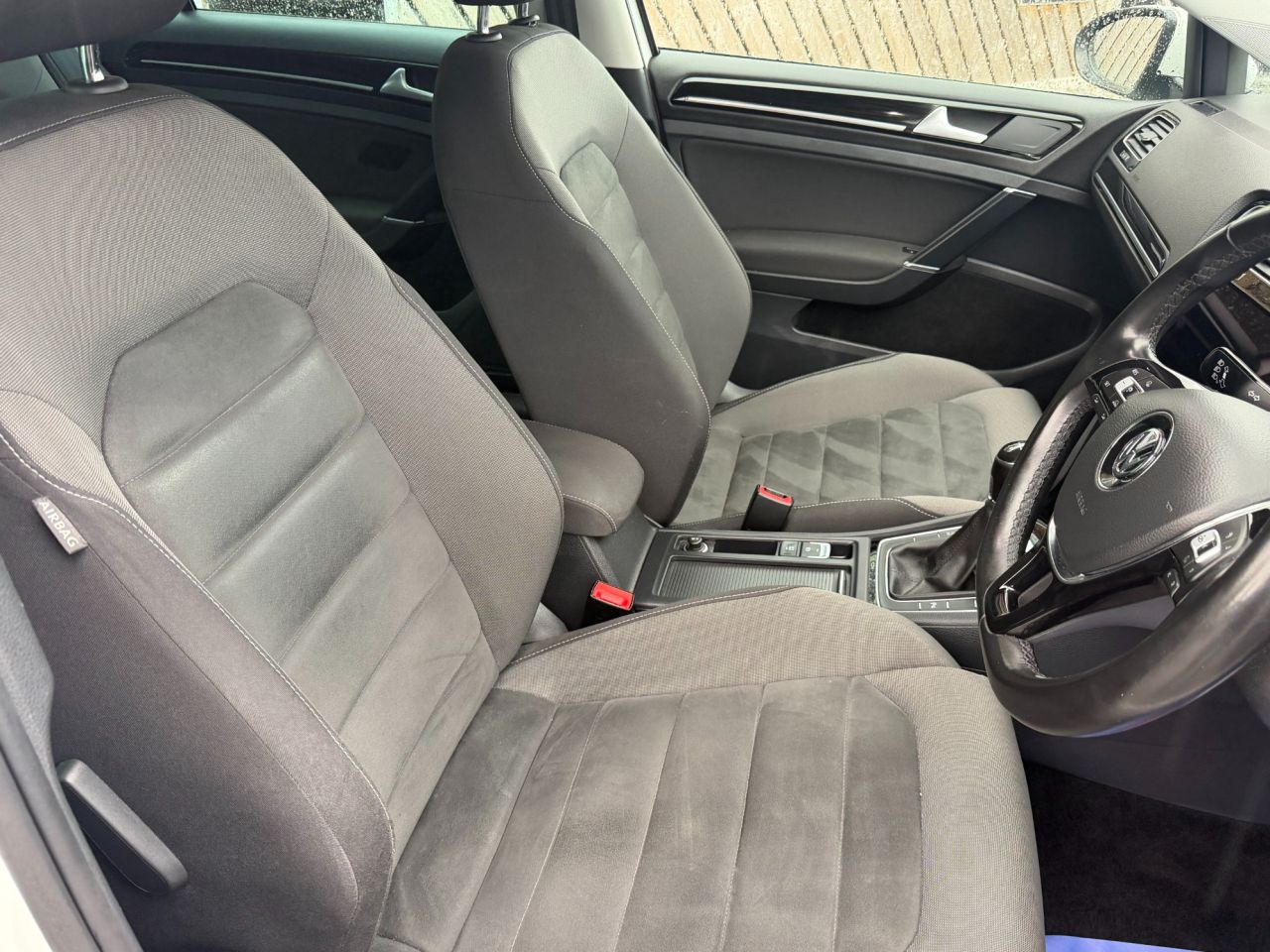 2017 VOLKSWAGEN GOLF 1.6 TDI GT Hatchback 5dr Diesel Manual Euro 6 (s/s) (115 ps) - vehicle photo 8 for sale on PureCar