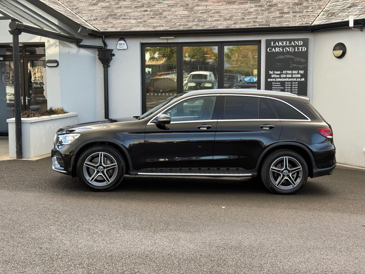 2021 MERCEDES GLC 2.0 GLC220d AMG Line SUV 5dr Diesel G-Tronic+ 4MATIC Euro 6 (s/s) (194 ps) - vehicle photo 3 for sale on PureCar
