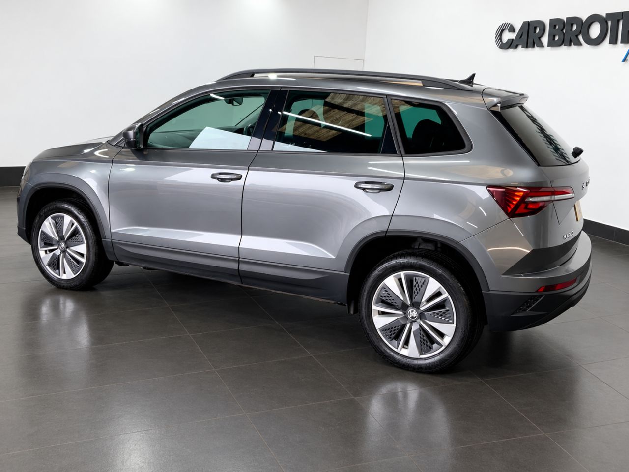 2023 SKODA KAROQ 1.0 TSI SE Drive SUV 5dr Petrol Manual Euro 6 (s/s) (110 ps) - vehicle photo 8 for sale on PureCar