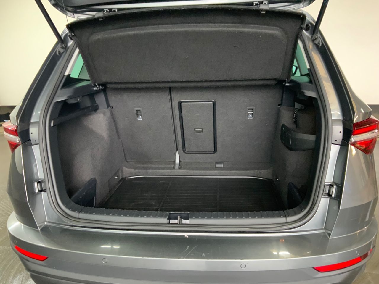 2023 SKODA KAROQ 1.0 TSI SE Drive SUV 5dr Petrol Manual Euro 6 (s/s) (110 ps) - vehicle photo 10 for sale on PureCar