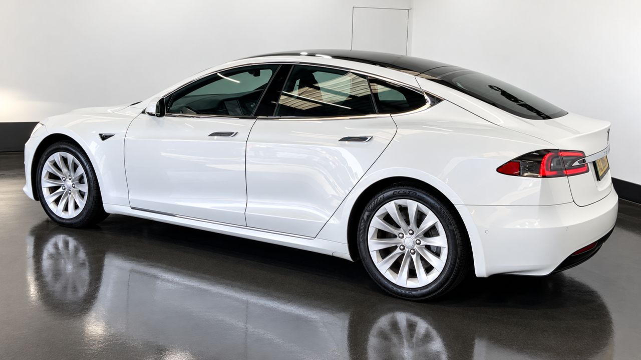 2019 TESLA MODEL S (Dual Motor) Long Range Hatchback 5dr Electric Auto 4WD (417 bhp) - vehicle photo 8 for sale on PureCar