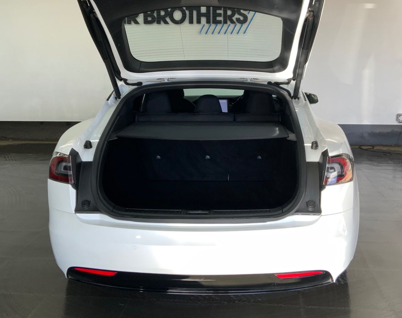 2019 TESLA MODEL S (Dual Motor) Long Range Hatchback 5dr Electric Auto 4WD (417 bhp) - vehicle photo 11 for sale on PureCar