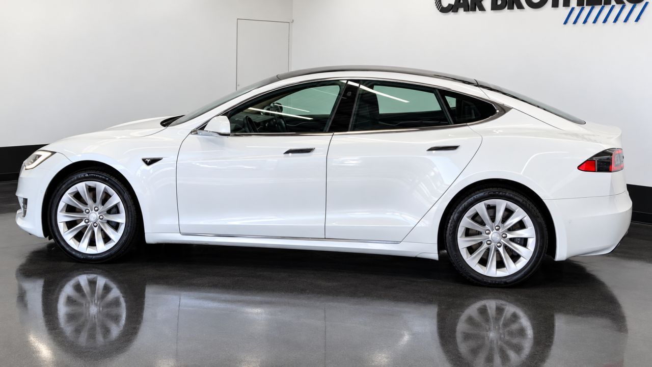 2019 TESLA MODEL S (Dual Motor) Long Range Hatchback 5dr Electric Auto 4WD (417 bhp) - vehicle photo 10 for sale on PureCar