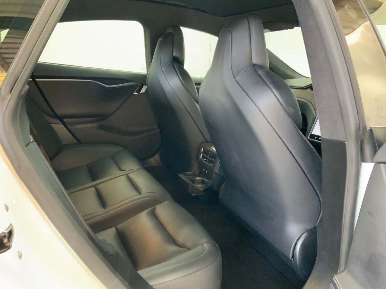 2019 TESLA MODEL S (Dual Motor) Long Range Hatchback 5dr Electric Auto 4WD (417 bhp) - vehicle photo 16 for sale on PureCar