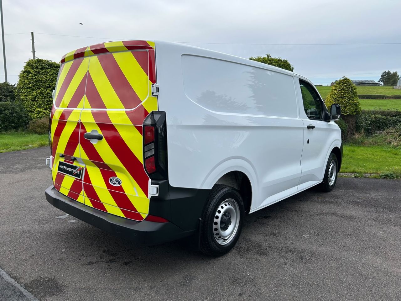 2025 FORD TRANSIT CUSTOM 2.0 280 EcoBlue Leader Panel Van 5dr Diesel Manual L1 H1 Euro 6 (s/s) (110 - vehicle photo 7 for sale on PureCar