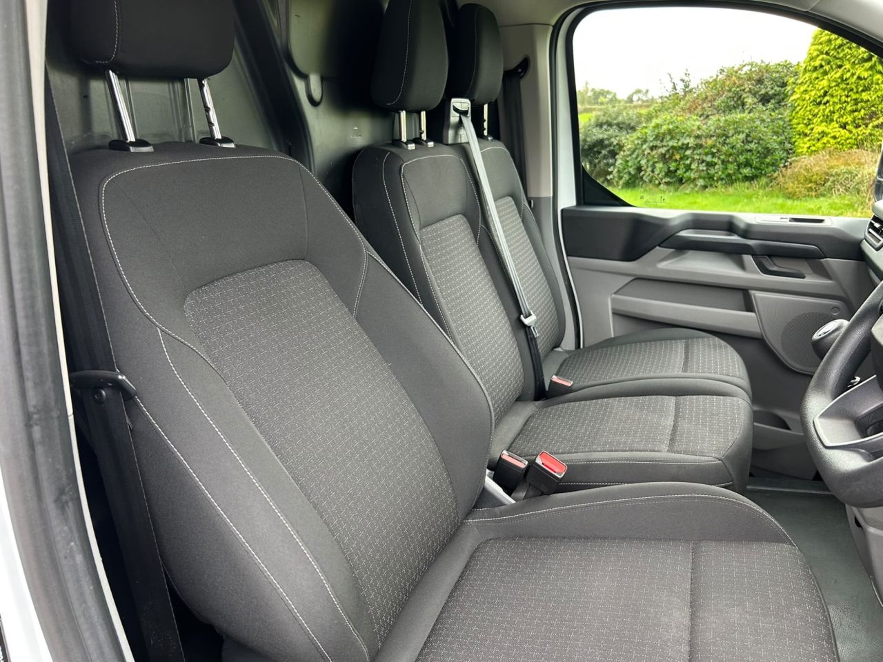 2025 FORD TRANSIT CUSTOM 2.0 280 EcoBlue Leader Panel Van 5dr Diesel Manual L1 H1 Euro 6 (s/s) (110 - vehicle photo 15 for sale on PureCar