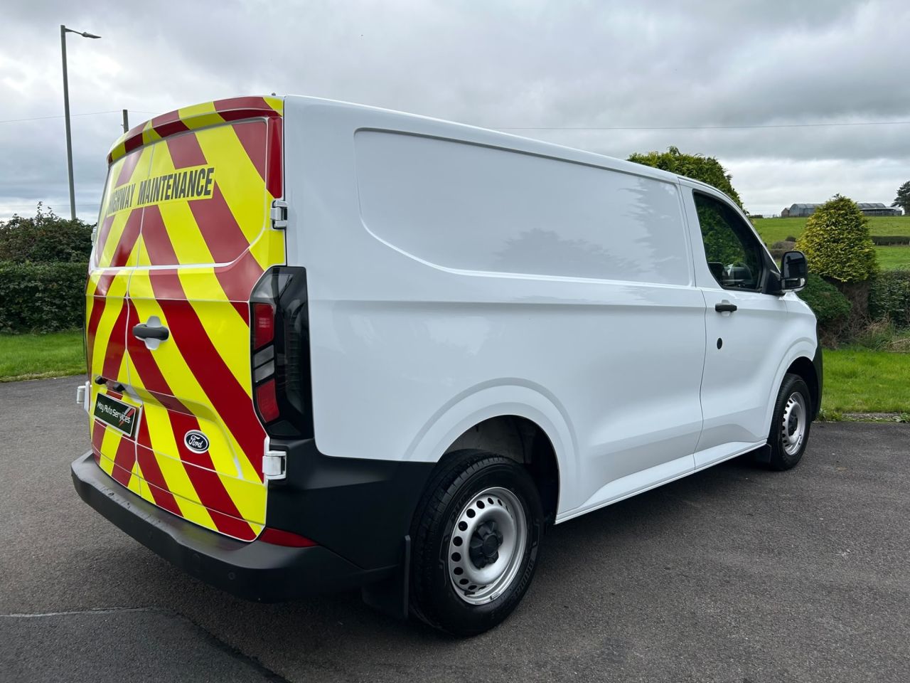 2025 FORD TRANSIT CUSTOM 2.0 280 EcoBlue Leader Panel Van 5dr Diesel Manual L1 H1 Euro 6 (s/s) (110 - vehicle photo 7 for sale on PureCar