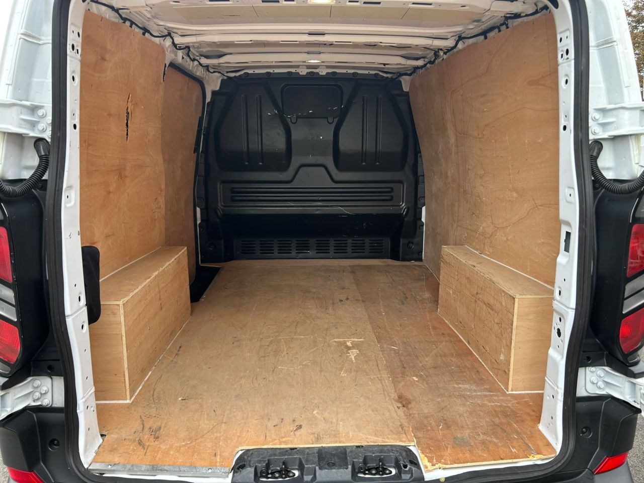 2025 FORD TRANSIT CUSTOM 2.0 280 EcoBlue Leader Panel Van 5dr Diesel Manual L1 H1 Euro 6 (s/s) (110 - vehicle photo 18 for sale on PureCar