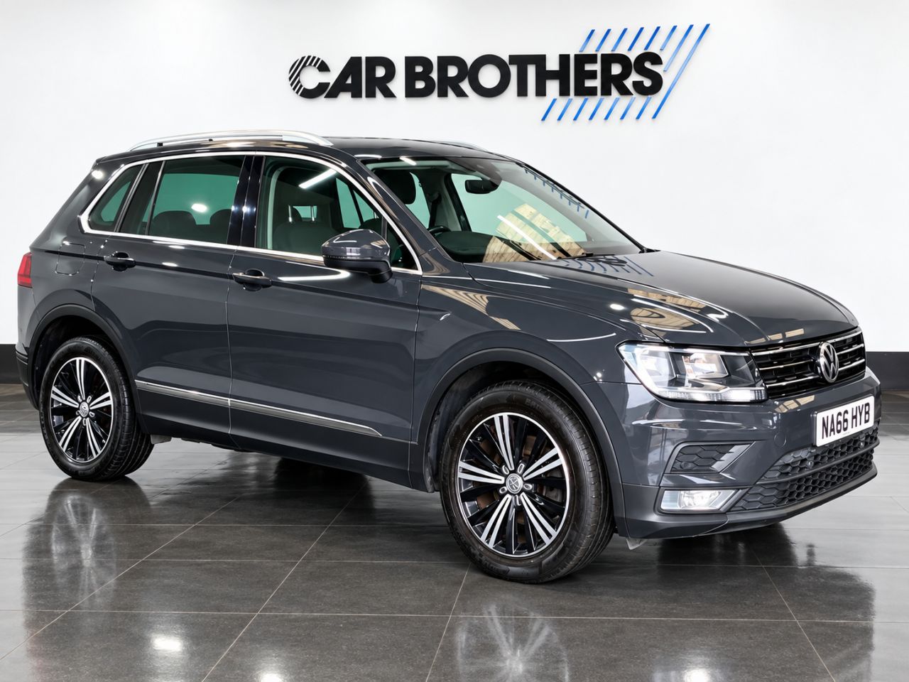 2017 VOLKSWAGEN TIGUAN 2.0 TDI BlueMotion Tech SE Navigation SUV 5dr Diesel Manual 4Motion Euro 6 - vehicle photo 2 for sale on PureCar