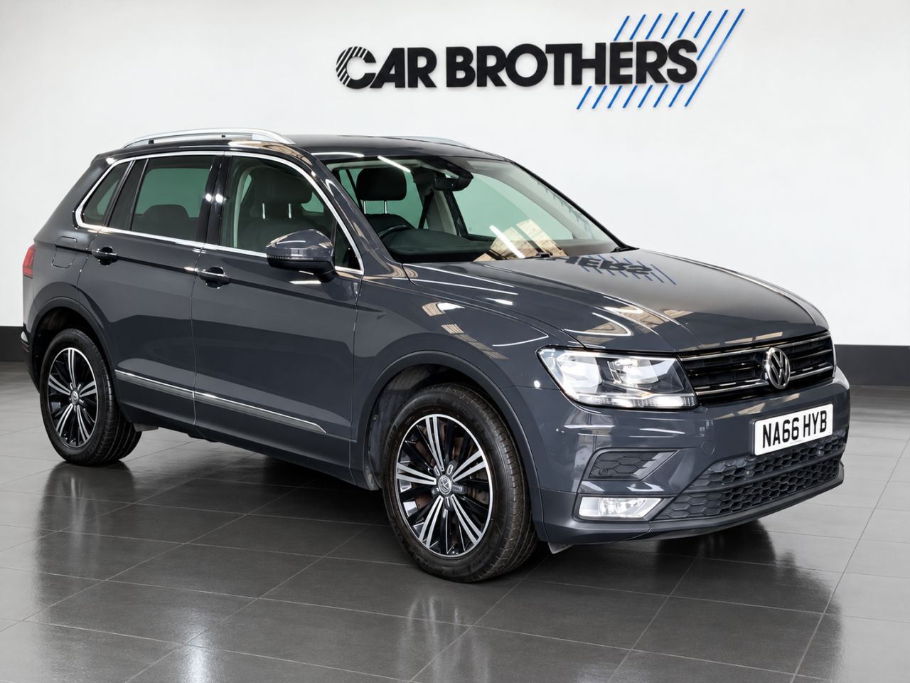 2017 VOLKSWAGEN TIGUAN 2.0 TDI BlueMotion Tech SE Navigation SUV 5dr Diesel Manual 4Motion Euro 6 - vehicle photo 3 for sale on PureCar