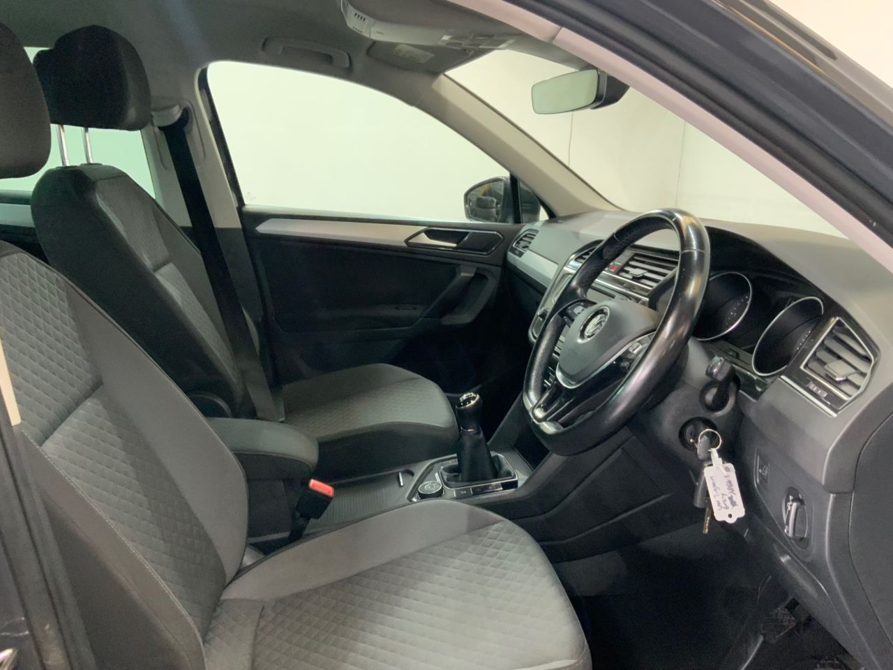 2017 VOLKSWAGEN TIGUAN 2.0 TDI BlueMotion Tech SE Navigation SUV 5dr Diesel Manual 4Motion Euro 6 - vehicle photo 14 for sale on PureCar