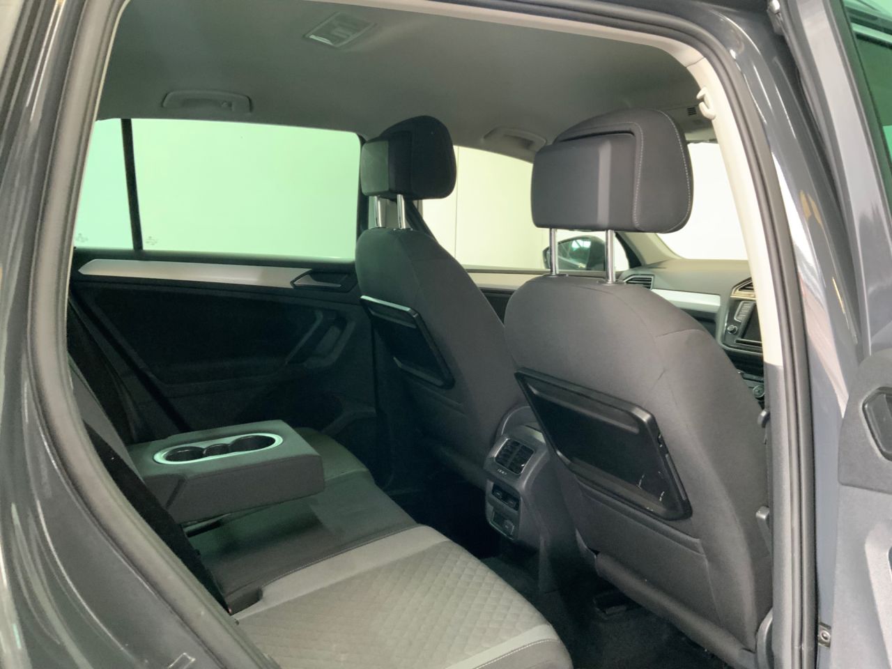 2017 VOLKSWAGEN TIGUAN 2.0 TDI BlueMotion Tech SE Navigation SUV 5dr Diesel Manual 4Motion Euro 6 - vehicle photo 21 for sale on PureCar
