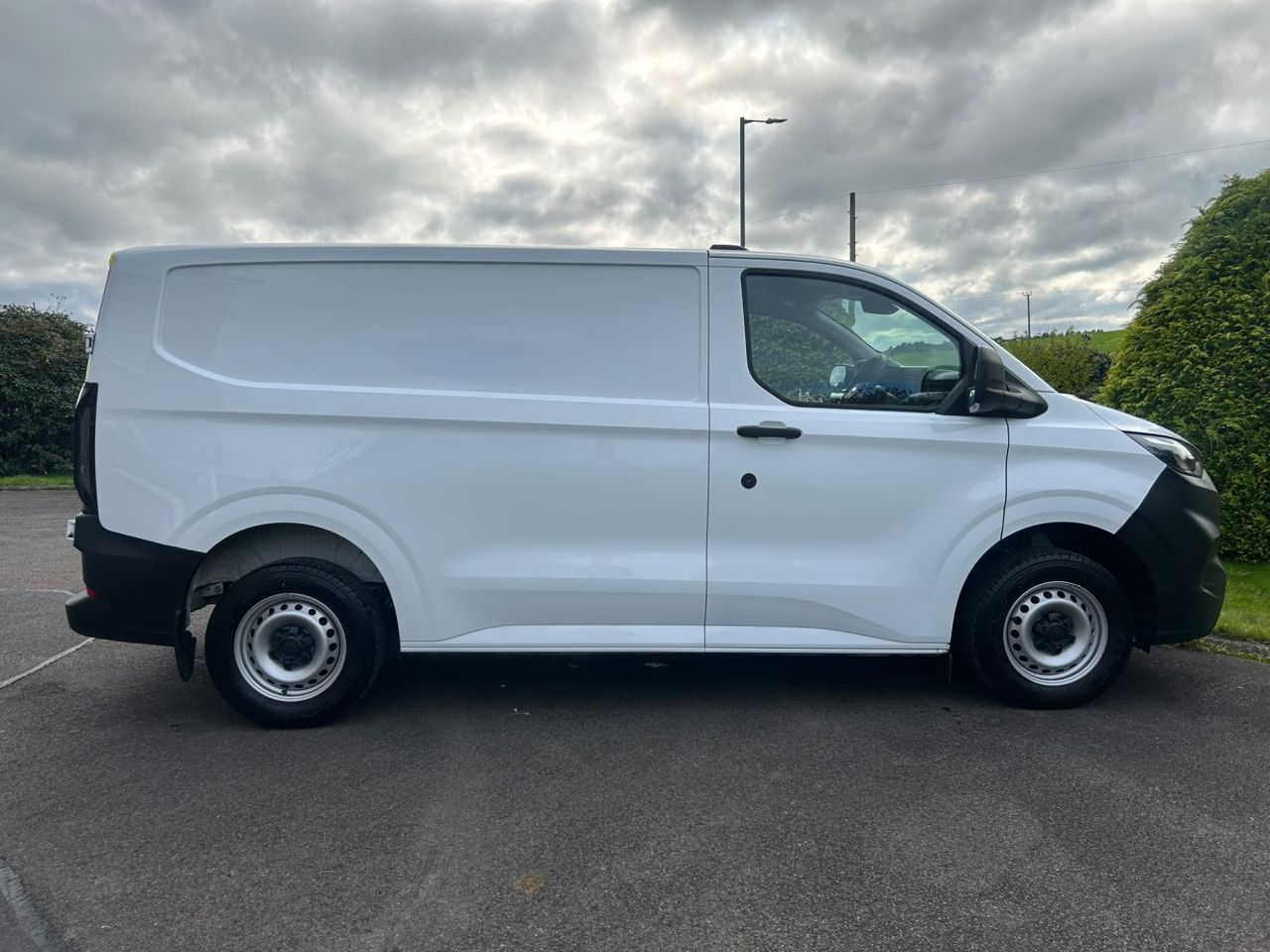 2025 FORD TRANSIT CUSTOM 2.0 280 EcoBlue Leader Panel Van 5dr Diesel Manual L1 H1 Euro 6 (s/s) (110 - vehicle photo 8 for sale on PureCar