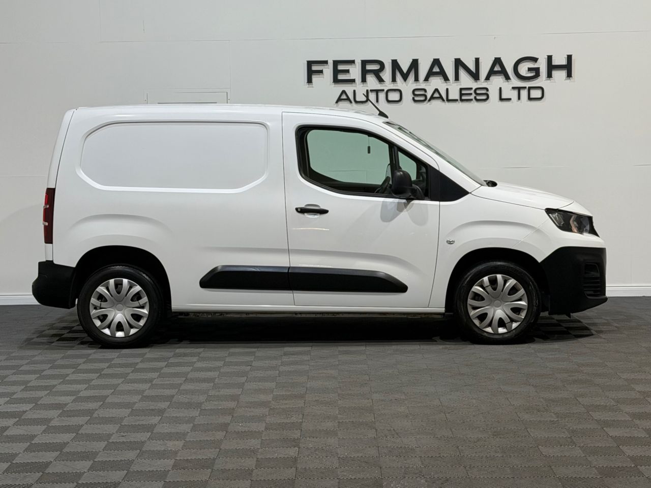 2020 PEUGEOT PARTNER 1.5 BlueHDi 1000 Professional Standard Panel Van 5dr Diesel Manual SWB Euro - vehicle photo 2 for sale on PureCar