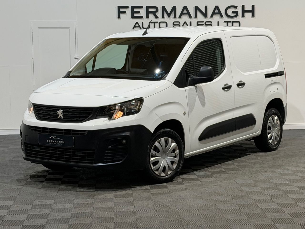 2020 PEUGEOT PARTNER 1.5 BlueHDi 1000 Professional Standard Panel Van 5dr Diesel Manual SWB Euro - vehicle photo 4 for sale on PureCar
