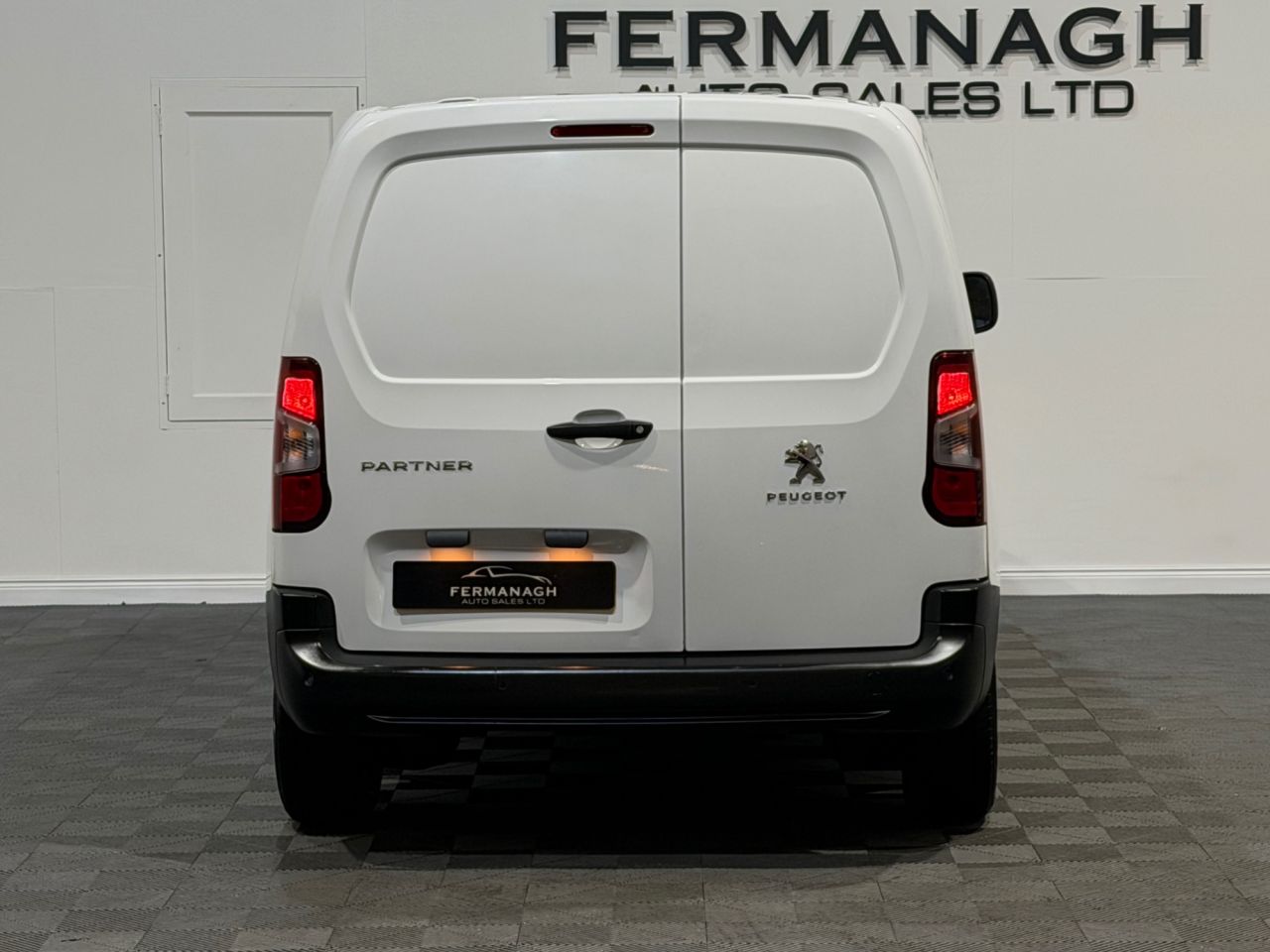 2020 PEUGEOT PARTNER 1.5 BlueHDi 1000 Professional Standard Panel Van 5dr Diesel Manual SWB Euro - vehicle photo 8 for sale on PureCar