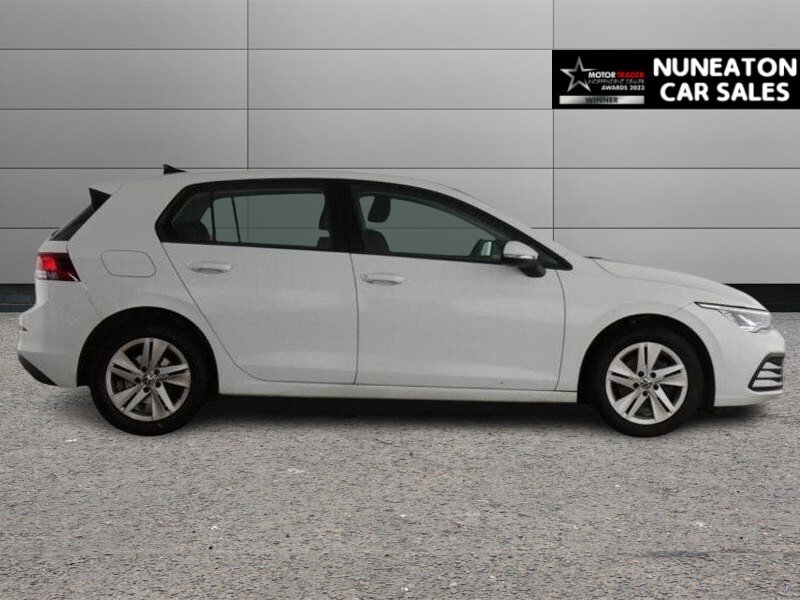 2023 Volkswagen Golf — image 2
