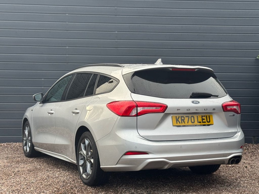 2020 Ford Focus — image 3