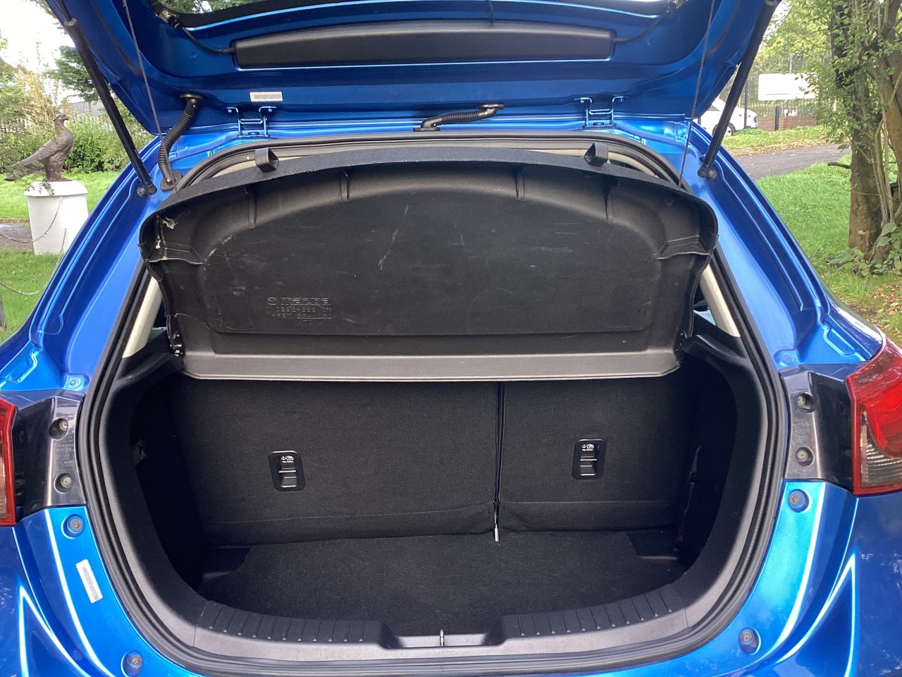 2016 MAZDA MAZDA2 1.5 SKYACTIV-G SE-L Hatchback 5dr Petrol Manual Euro 6 (s/s) (90 ps) - vehicle photo 18 for sale on PureCar