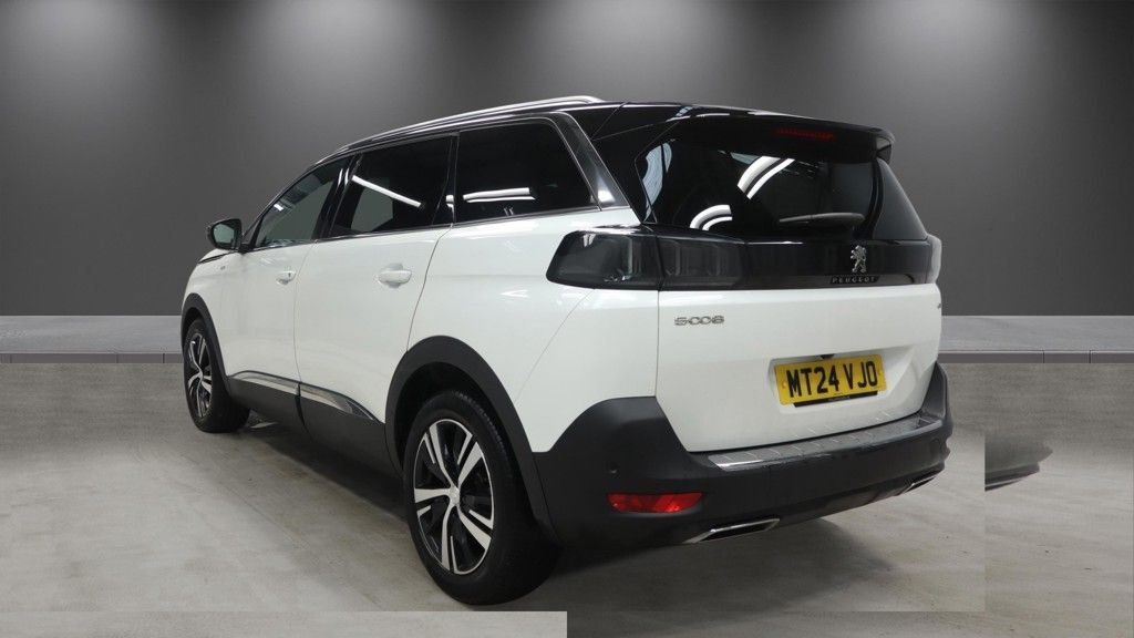 2024 Peugeot 5008 — image 3