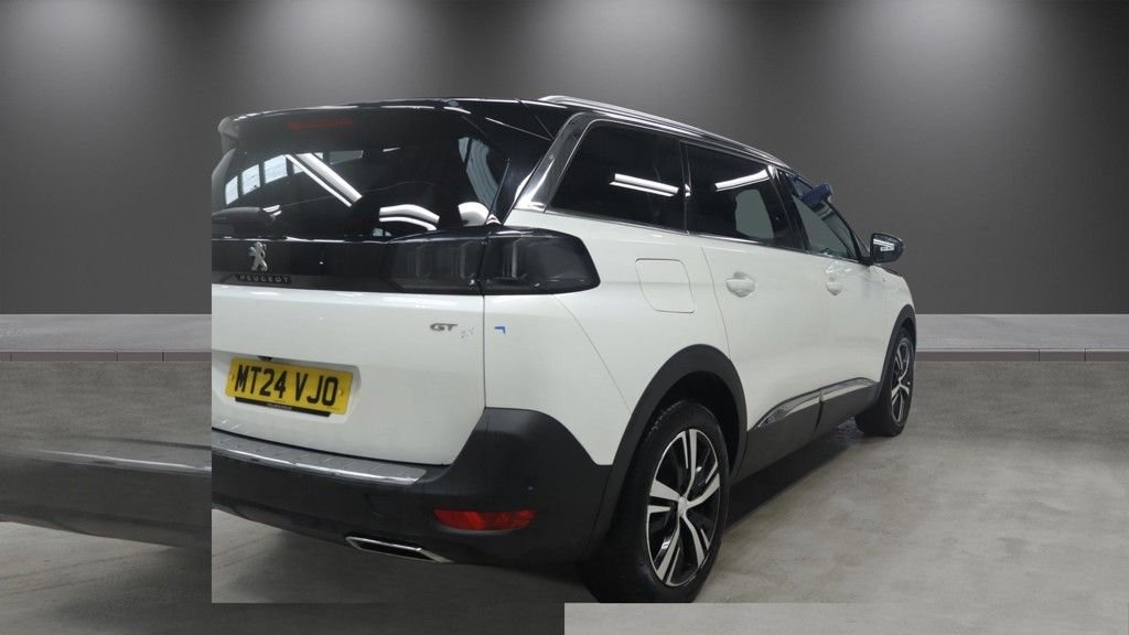 2024 Peugeot 5008 — image 4