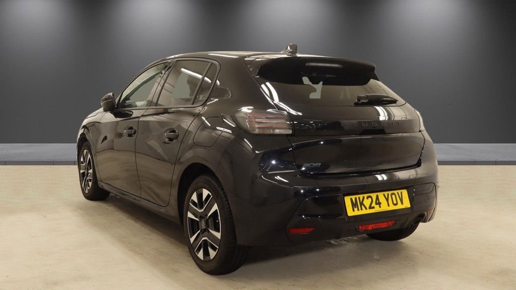 2024 Peugeot 208 — image 3