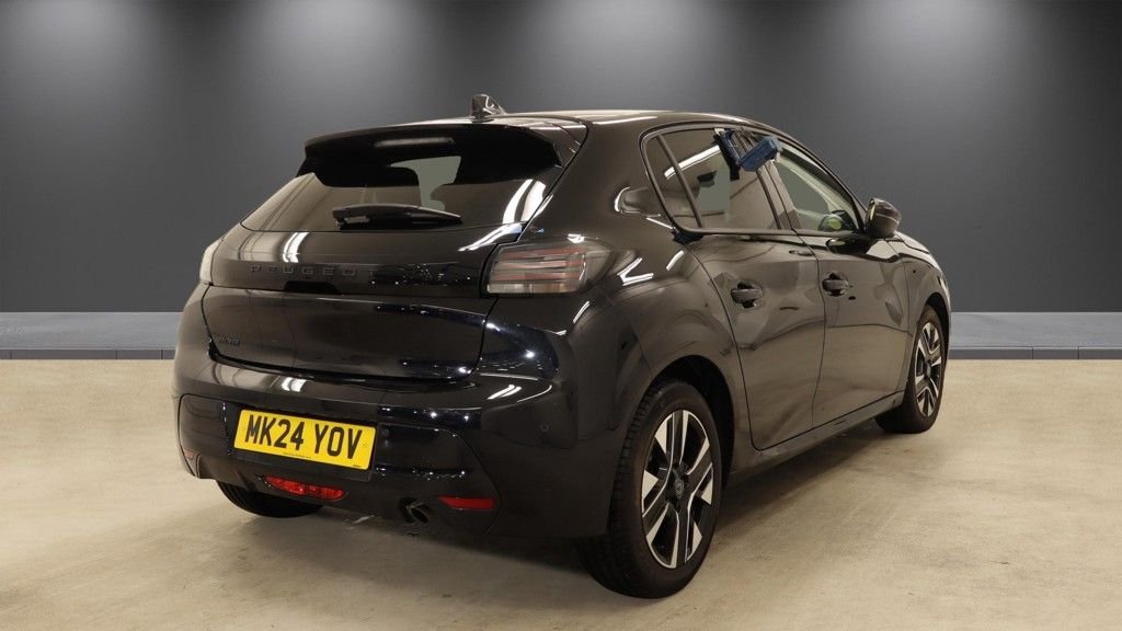 2024 Peugeot 208 — image 4