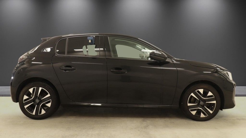 2024 Peugeot 208 — image 5