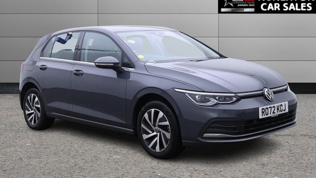 2022 Volkswagen Golf — image 1