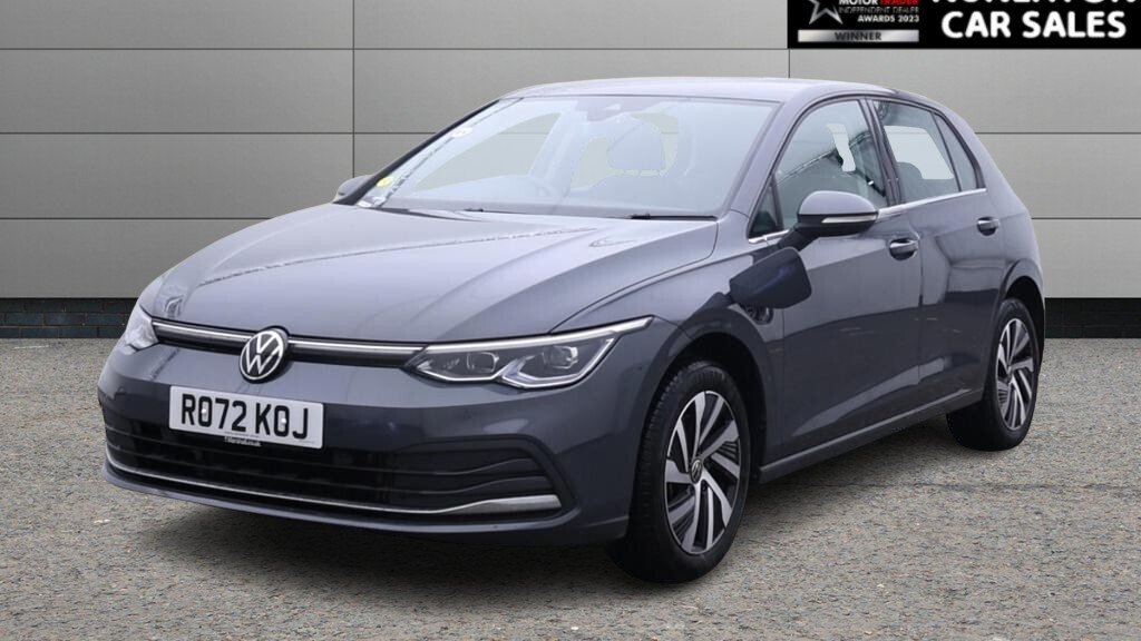 2022 Volkswagen Golf — image 7