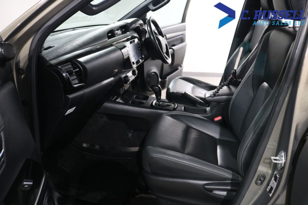 2022 TOYOTA HILUX 2.8 D-4D Invincible X Pickup Double Cab 4dr Diesel Auto 4WD Euro 6 (s/s) (2 - vehicle photo 27 for sale on PureCar