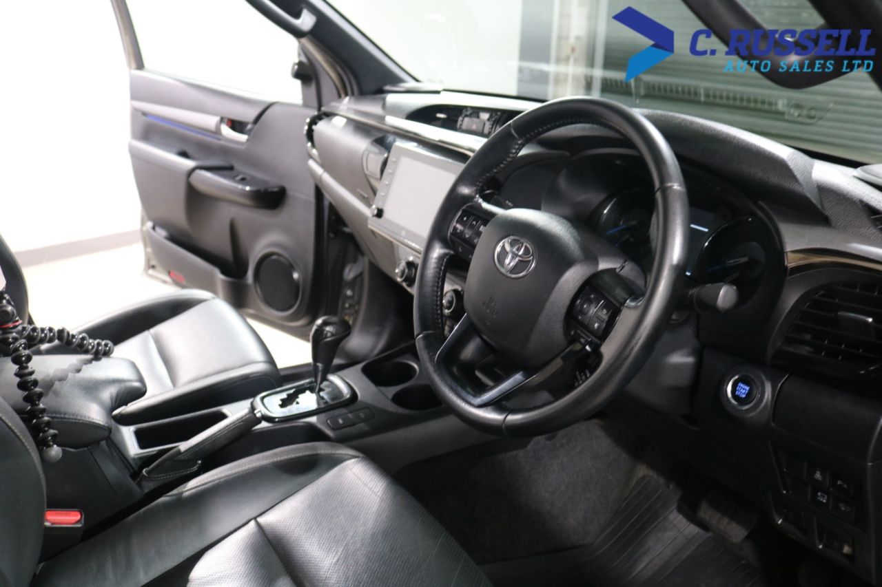 2022 TOYOTA HILUX 2.8 D-4D Invincible X Pickup Double Cab 4dr Diesel Auto 4WD Euro 6 (s/s) (2 - vehicle photo 29 for sale on PureCar
