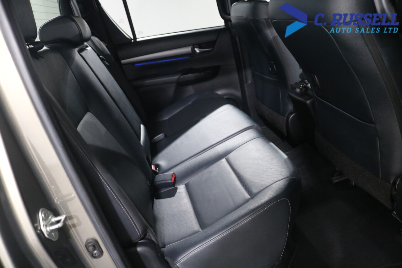2022 TOYOTA HILUX 2.8 D-4D Invincible X Pickup Double Cab 4dr Diesel Auto 4WD Euro 6 (s/s) (2 - vehicle photo 22 for sale on PureCar