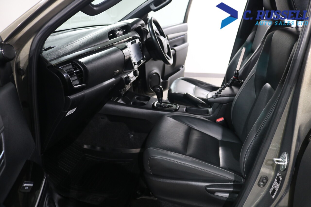 2022 TOYOTA HILUX 2.8 D-4D Invincible X Pickup Double Cab 4dr Diesel Auto 4WD Euro 6 (s/s) (2 - vehicle photo 28 for sale on PureCar