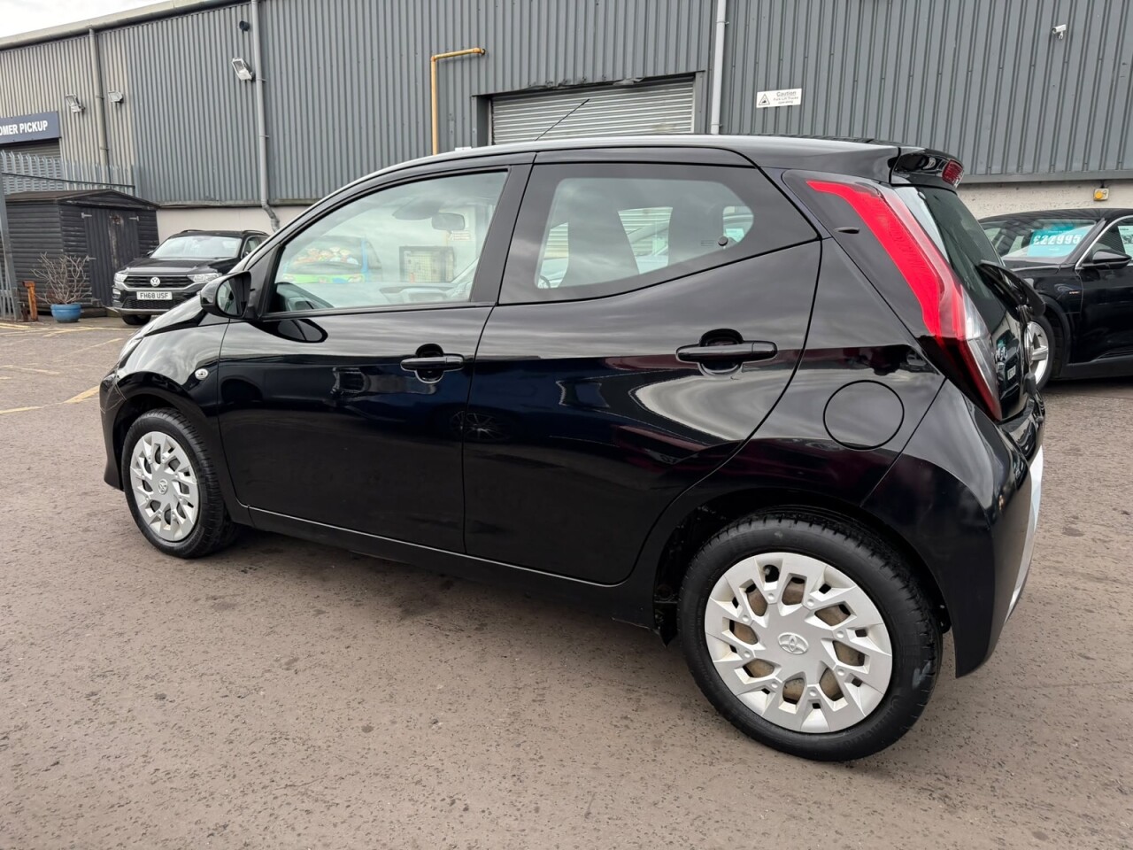 2021 TOYOTA AYGO 1.0 VVT-i x-play Hatchback 5dr Petrol Manual Euro 6 (s/s) (71 ps) ONLY 6407 - vehicle photo 7 for sale on PureCar