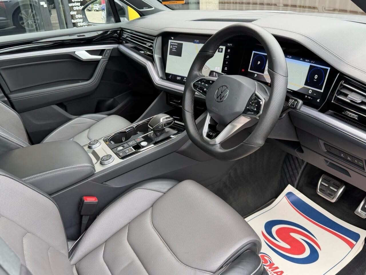 2021 VOLKSWAGEN TOUAREG 3.0 TDI V6 Black Edition SUV 5dr Diesel Tiptronic 4Motion Euro 6 (s/s) (286 - vehicle photo 8 for sale on PureCar