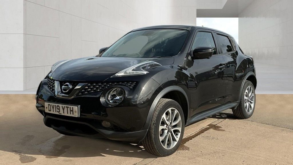2019 Nissan Juke — image 2