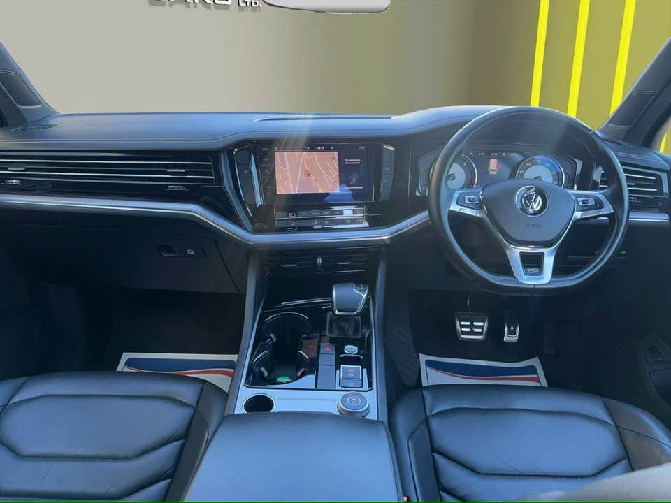 2019 VOLKSWAGEN TOUAREG 3.0 TDI V6 R-Line SUV 5dr Diesel Tiptronic 4Motion Euro 6 (s/s) (286 ps) - vehicle photo 10 for sale on PureCar