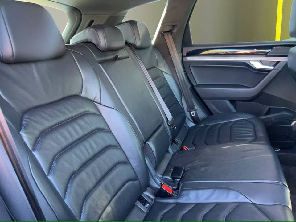 2019 VOLKSWAGEN TOUAREG 3.0 TDI V6 R-Line SUV 5dr Diesel Tiptronic 4Motion Euro 6 (s/s) (286 ps) - vehicle photo 14 for sale on PureCar