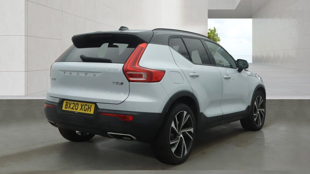 2020 Volvo XC40 — image 5