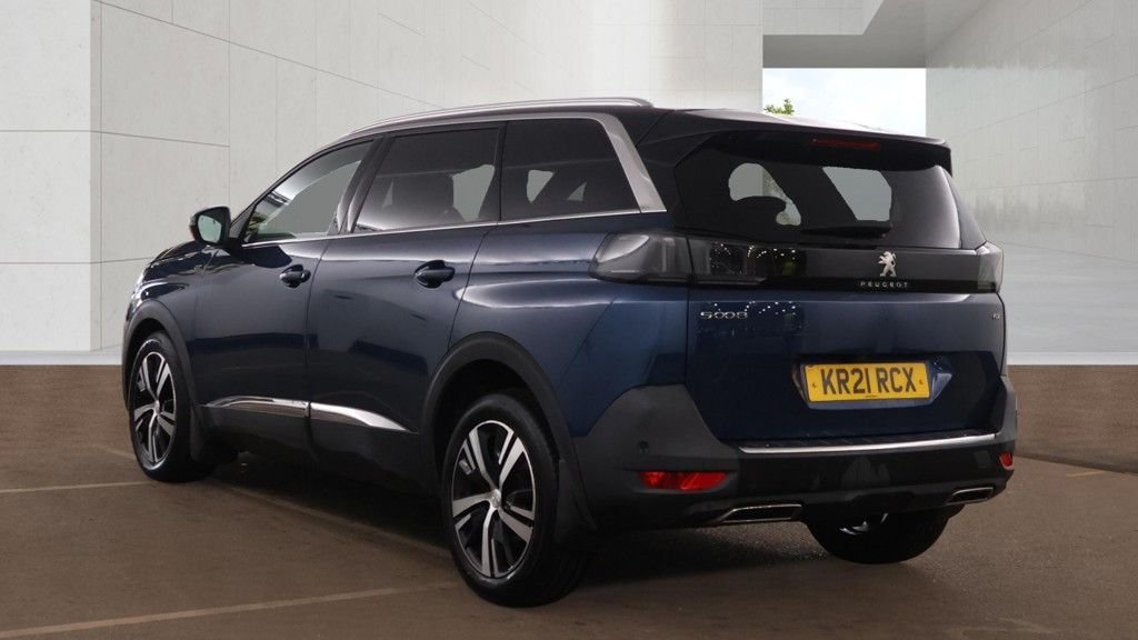 2021 Peugeot 5008 — image 3
