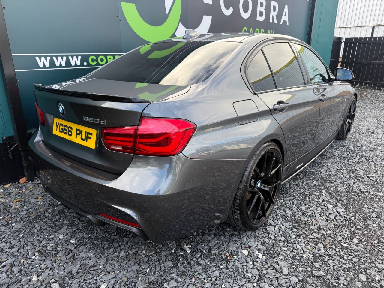 2016 BMW 3 SERIES 2.0 320d M Sport Saloon 4dr Diesel Auto Euro 6 (s/s) (190 ps) - vehicle photo 5 for sale on PureCar