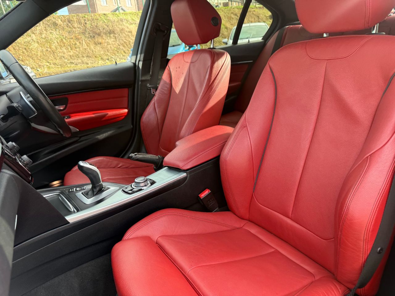 2016 BMW 3 SERIES 2.0 320d M Sport Saloon 4dr Diesel Auto Euro 6 (s/s) (190 ps) - vehicle photo 19 for sale on PureCar