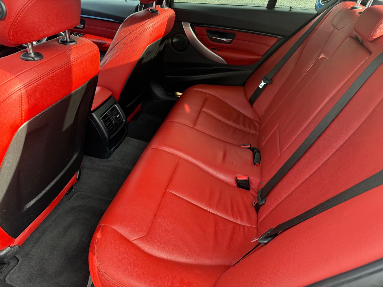 2016 BMW 3 SERIES 2.0 320d M Sport Saloon 4dr Diesel Auto Euro 6 (s/s) (190 ps) - vehicle photo 23 for sale on PureCar