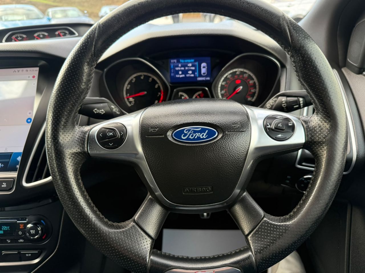 2014 FORD FOCUS 2.0T EcoBoost ST-2 Hatchback 5dr Petrol Manual Euro 5 (s/s) (250 ps) - vehicle photo 19 for sale on PureCar