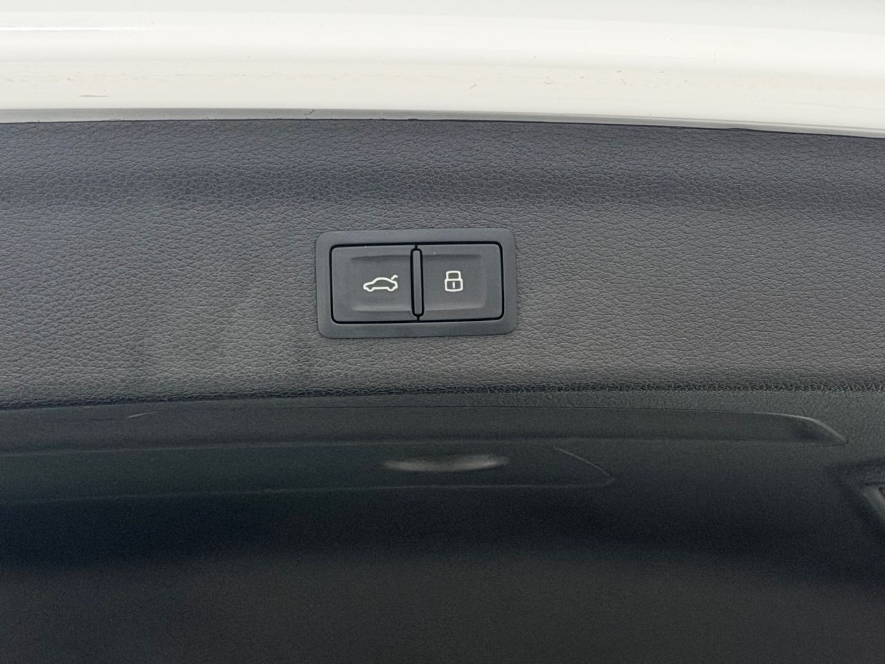 2019 AUDI Q3 S Line - vehicle photo 13 for sale on PureCar