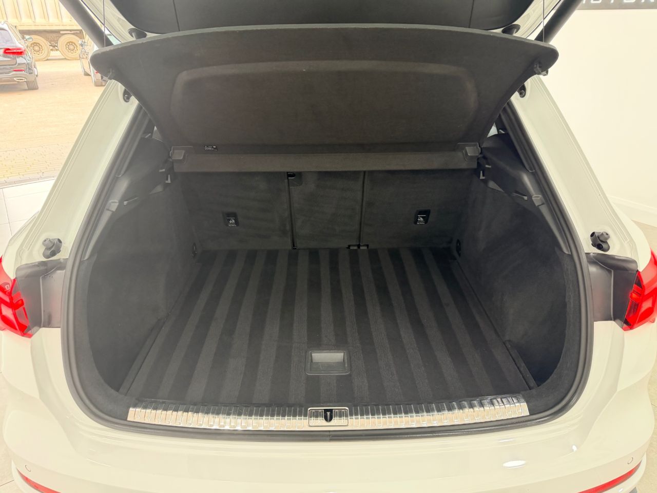 2019 AUDI Q3 S Line - vehicle photo 14 for sale on PureCar