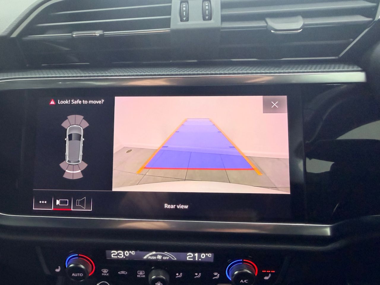 2019 AUDI Q3 S Line - vehicle photo 33 for sale on PureCar
