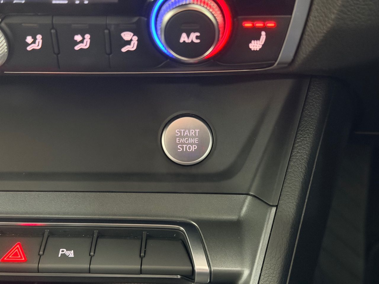 2019 AUDI Q3 S Line - vehicle photo 41 for sale on PureCar